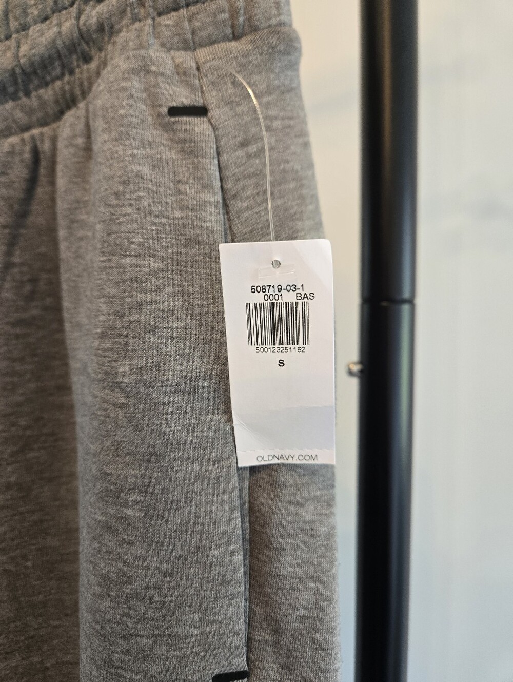 NWT Old Navy Active Dynamic Fleece Jogger Sweatpants Gray Men's Small - Picture 2 of 6